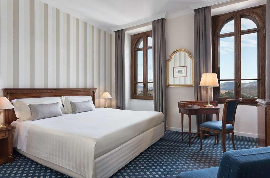 Hotel Sina Brufani Perugia Camera foto A room at the hotel