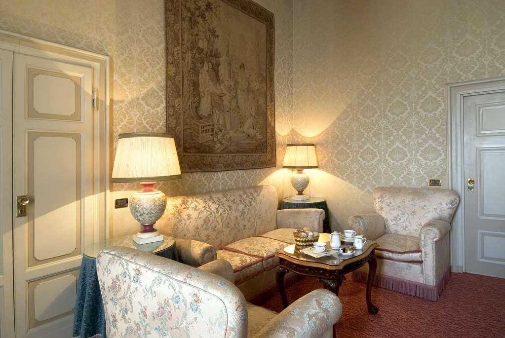 Hotel Sina Brufani Perugia Camera foto A suite at the hotel