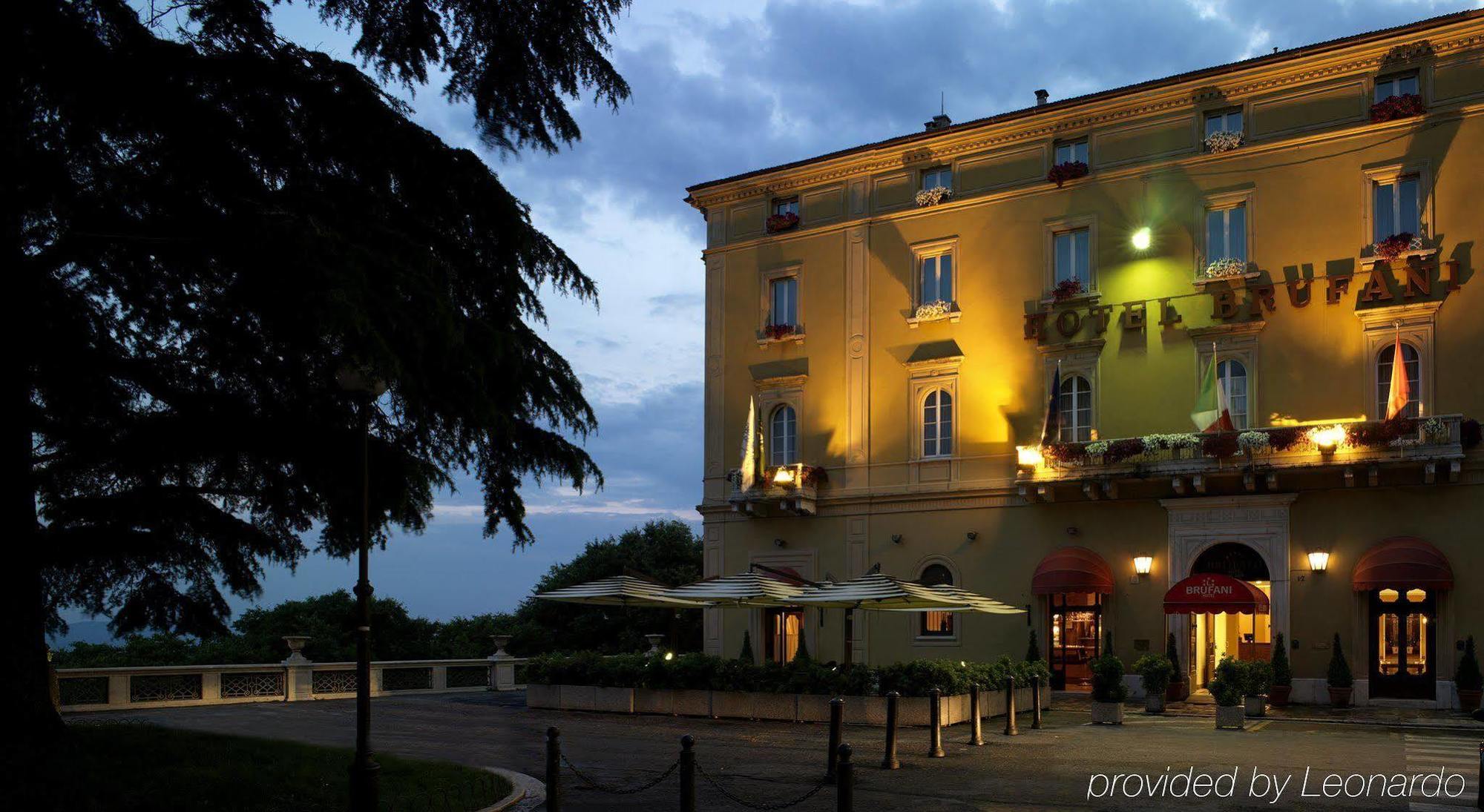 Hotel Sina Brufani Perugia Esterno foto The restaurant